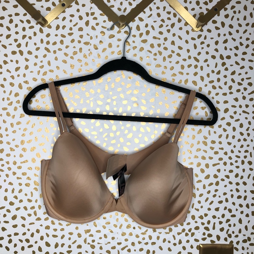 Victoria’s Secret very sexy bra 36DDD nude color